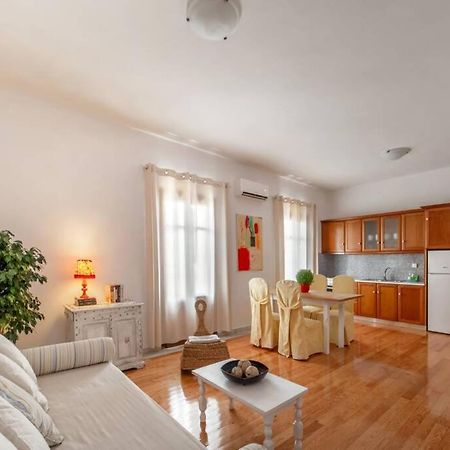 Seaview Stylish Flat In Andros - Walk To Beach Exteriér fotografie