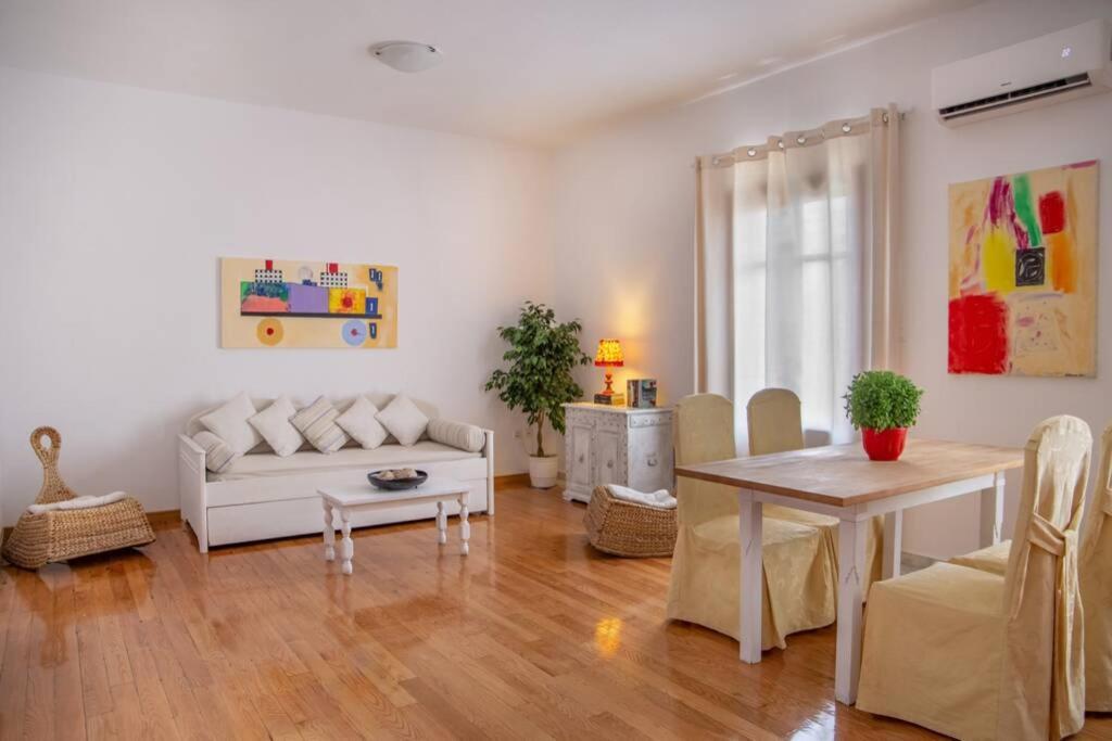 Seaview Stylish Flat In Andros - Walk To Beach Exteriér fotografie
