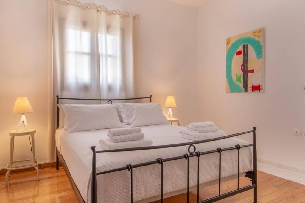 Seaview Stylish Flat In Andros - Walk To Beach Exteriér fotografie